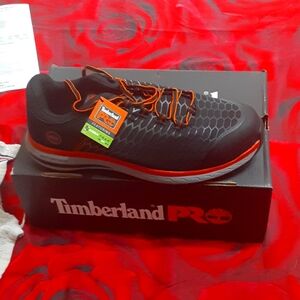 A steel toe pair of timberland low cut sneaker shoe very comfortable brand new n